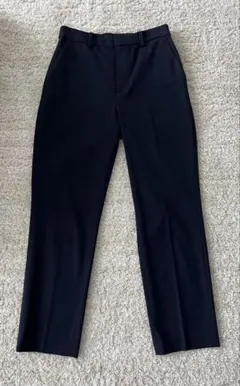 ユニクロ　タックテーパードパンツ　ネイビー　Sサイズ