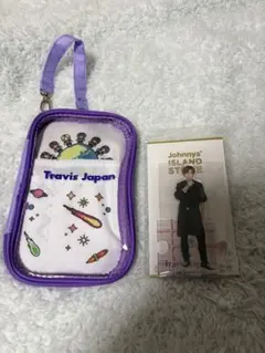 Travis Japan ファミクラ限定ポーチ とアクリルスタンド セットのサムネイル