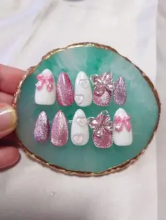 ネイルチップ ピンク ホワイト　ハート　リボン　ちゅるん　Mサイズ