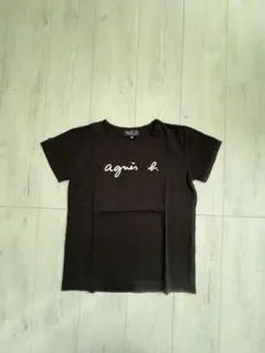 agni's l. ロゴ入り黒Tシャツ