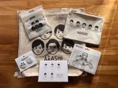 嵐を旅する展覧会 トートバッグ ジッパーバッグ マスキングテープ ポーチ 2026年最新】嵐 展覧会 ポーチの人気アイテム - メルカリ