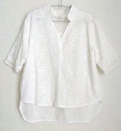 刺繍入りホワイト五分袖シャツ Sサイズ