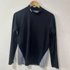 【美品】Under Armour アンダーシャツ 長袖 ブラック メッシュ素材