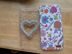 iPhone用ケース 花柄とハート型装飾