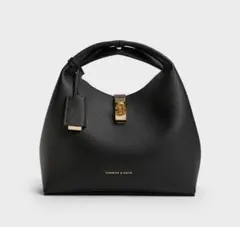 CHARLES & KEITH ブラックショルダーバッグ