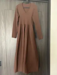 アーバンリサーチROSSO フォルムシルエットVネックリブワンピース　ブラウン