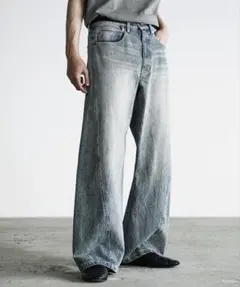 WYM VINTAGE WASHED CURVED DENIM