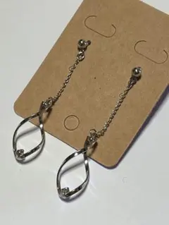 【最終値下げ】シルバー ツイストデザイン ピアス