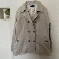 ベージュ レディースジャケット　スプリングコート　アウター　9号　トレンチコート