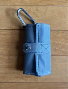 トルネ　カラビナ付きペットボトルカバー　グレー