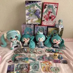 初音ミク　まとめ売り　フィギュア　缶バッジ　キーホルダー　ぬいぐるみ　中国限定