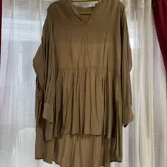 ティアードシャツ