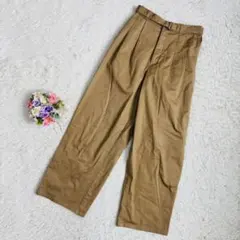 GU　ベルトツキツータックワイドチノパン　ベージュ　М