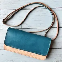 お財布ショルダーバッグ　スマホショルダー　牛革　本革　ハンドメイド　ポシェット