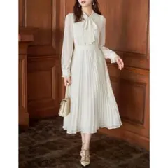 美品 トッコクローゼット ラインレースピンタックボウタイリボンプリーツワンピース