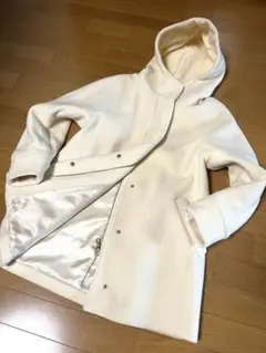 【美品】Ray BEAMS フード付きコート 0サイズ S相当 ウール混 白のサムネイル