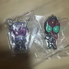 仮面ライダー アクリル　ラバー　キーホルダー 2個セット