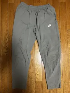 Nike ウーブンパンツ　L