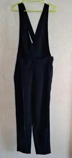 サロペット　黒　M  GU