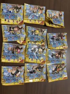 ワンピース フィギュア 12体セット　つながるフィギュアストラップコンプリート