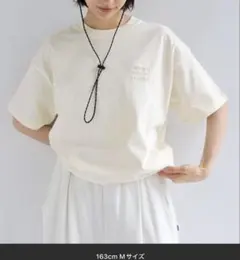 ロゴ刺繍Tシャツ