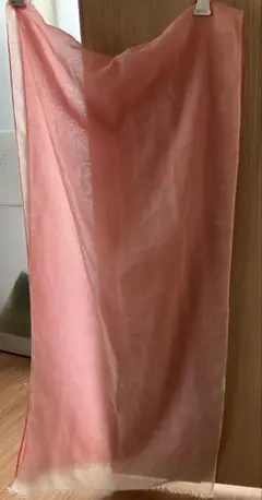 ピンクホワイトグラデーションストール