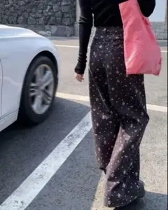SHEIN シーイン 花柄ワイドパンツのサムネイル