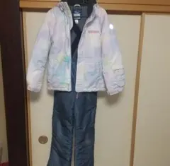 女の子　スキーウェアセット サイズ140