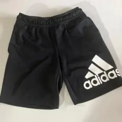 adidas 黒 ハーフパンツ J140