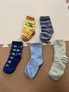 靴下　クルーソックス　5足セット　15〜20㎝　ボーダー　電車　恐竜　男の子