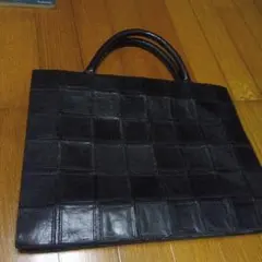 黒いレザーパッチワークハンドバッグ