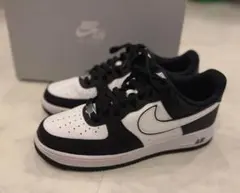 NIKE AIR FORCE 1 07 ブラック ホワイト 26cm