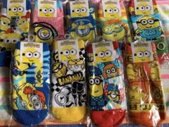 ミニオンズ　くるぶしソックス　レディースソックス　キャラクター　靴下　大人　女性