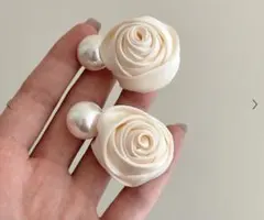 【2点セット】ローズ　パール　ヘアクリップ