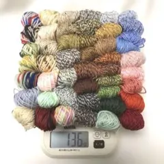 597/ 中細ウール100%＊小さい巻き 47色まとめ売り