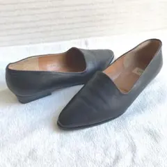 ing ポインテットトゥ　フラット　パンプス　ブラック　本革　24.5 超美品✨のサムネイル
