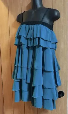 ターコイズブルーのパーティーチュニック ベアトップ　黒調整可能ストラップ付き