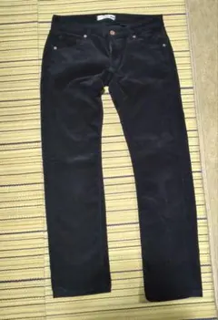 UNIQLO　INES DE LA FRESSANGE　ブラックコーデュロイ　黒