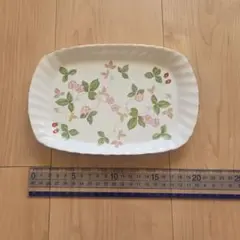 Wedgwood 花柄 長方形皿 約15cm x 20cm