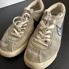 Item thumbnail for item b7fd5334-2ce0-451a-a97f-e6d50d864281