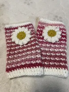 ハンドメイド ピンクのアームカバー 花モチーフ