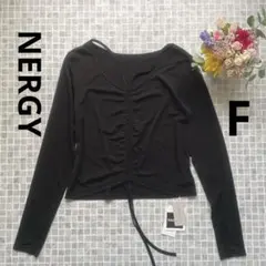 NERGY ナージー　トップス　長袖Tシャツ　カットソー　ヨガ　ブラックのサムネイル
