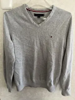 TOMMY HILFIGER グレー Vネックセーター