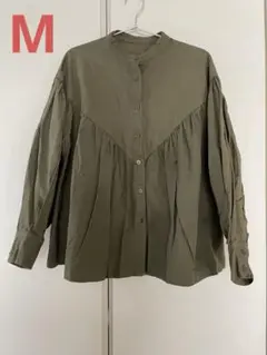 オリーブ色長袖チュニックシャツ　M