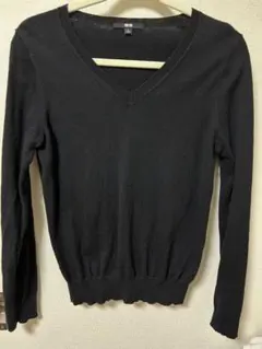 UNIQLOのVネックニットL