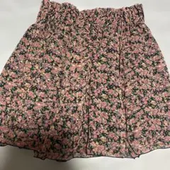 花柄のフレアミニスカート