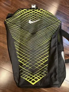 Nike スポーツバッグ 黒/黄緑 幾何学模様