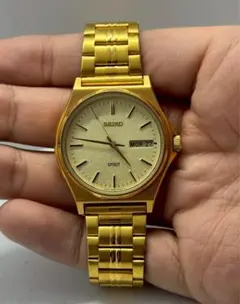 SEIKO SPIRIT 腕時計　デイデイト ゴールドのサムネイル