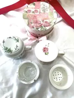 ⭐️未使用品★SummerRiver 薔薇★セレック★マグカップ各蓋付2個セット