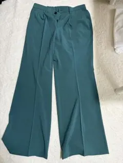 グリーンスラックス